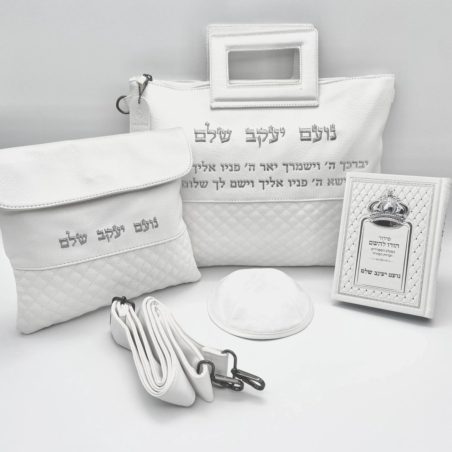 נרתיק לטלית ותפילין עם חריתת ברכת כהנים מאותיות כסף