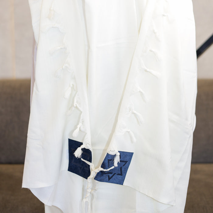 טלית צמר Premium | דגם להתעטף בציצית כחול נייבי חיתוך לייזר