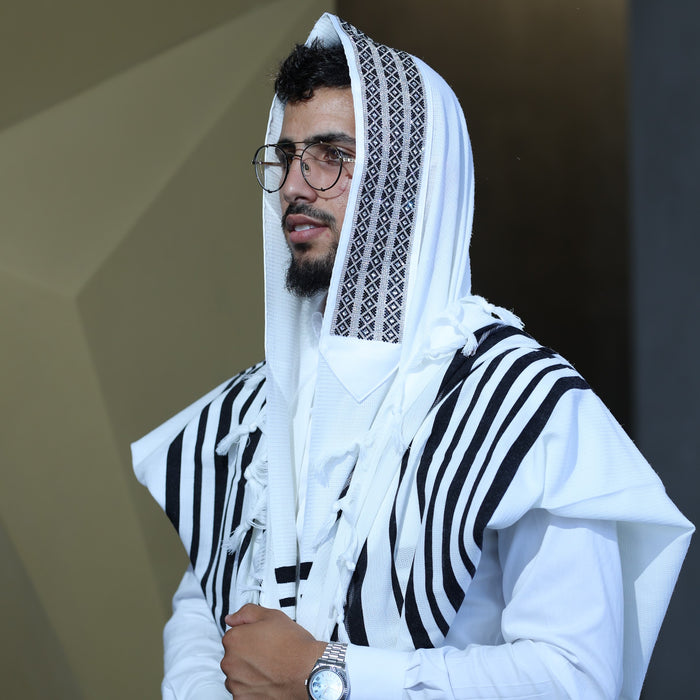טלית 100% צמר | עטרה אבנים שחור כסף