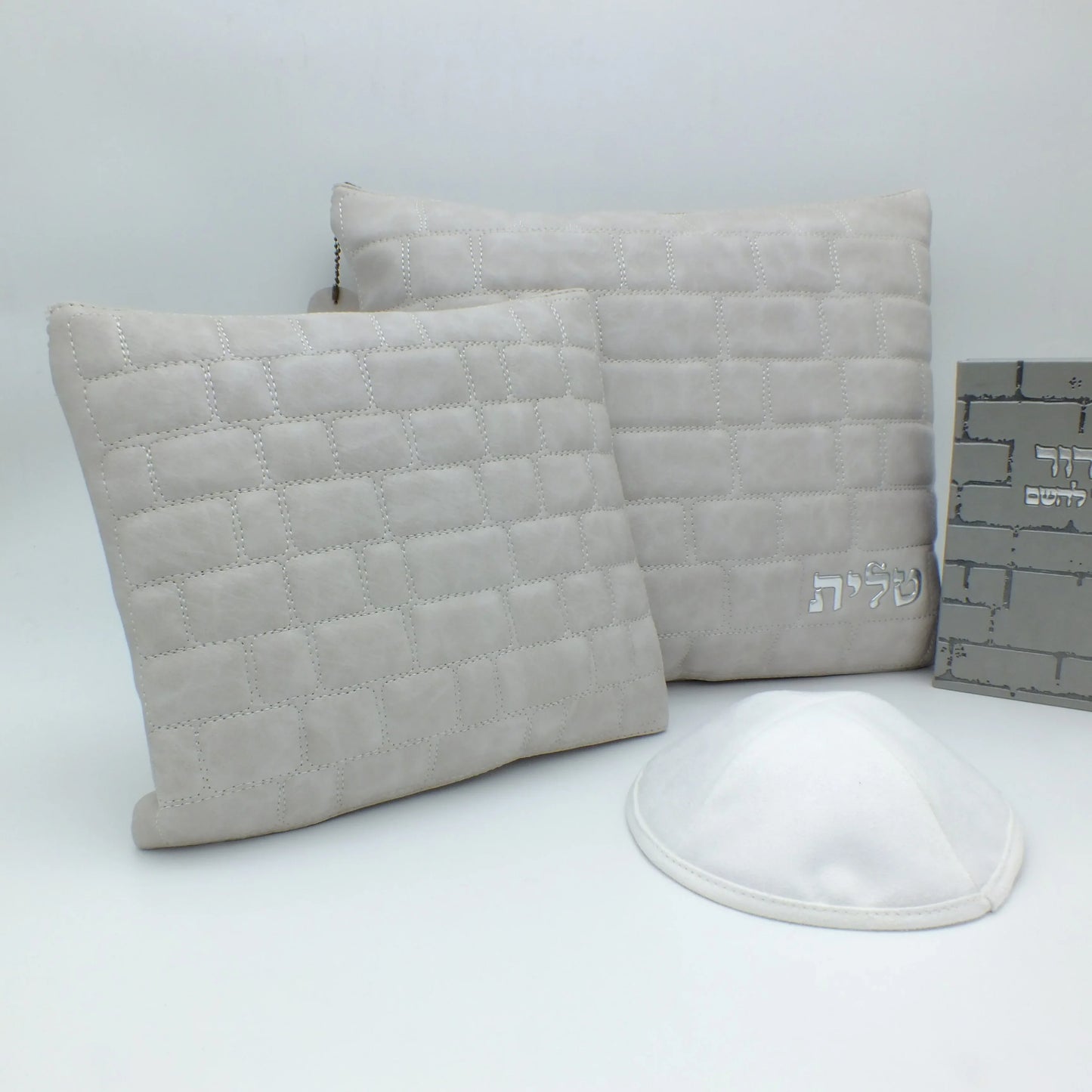 מארז קדושה יוקרתי לגבר כותל צבע אבן עם סידור וכיפה