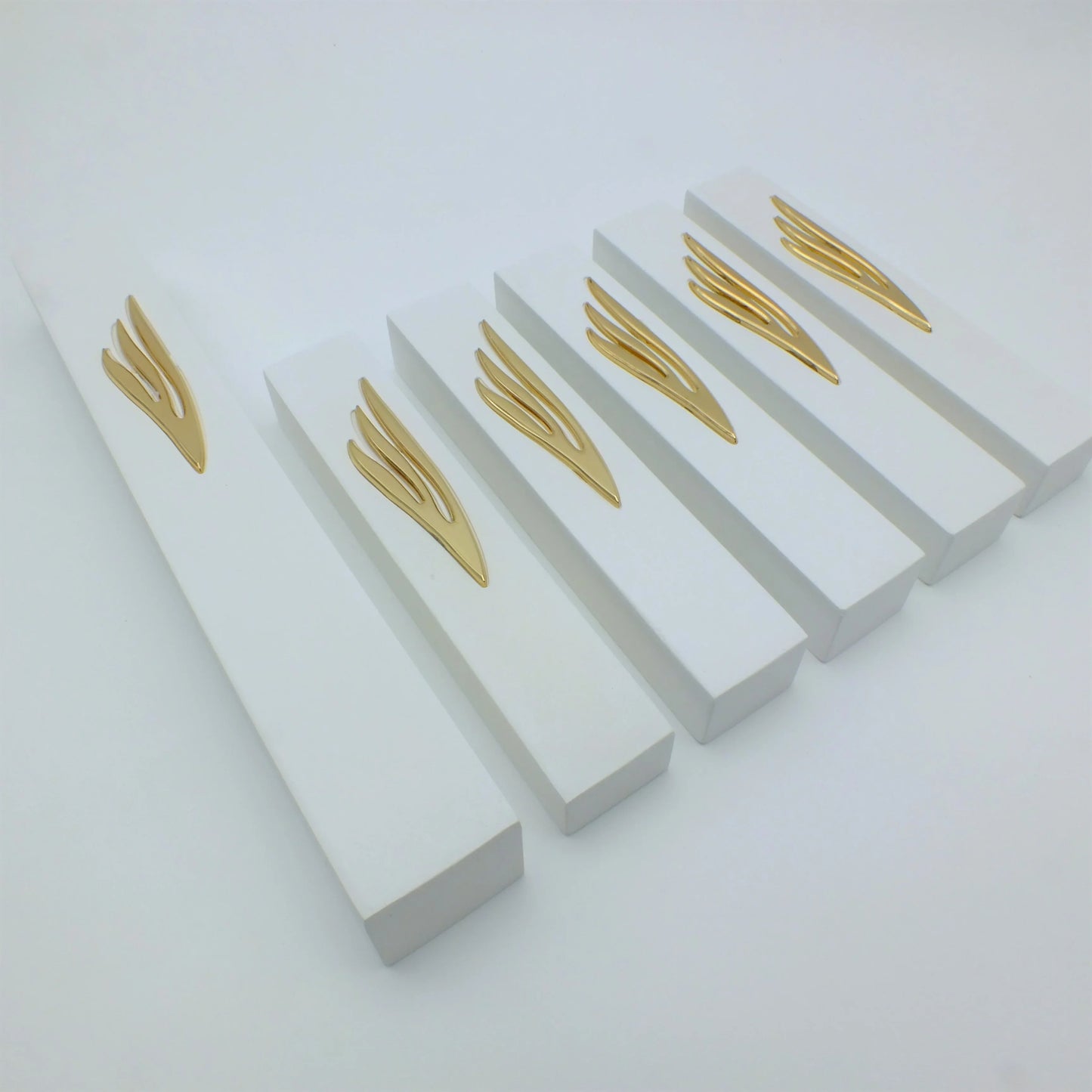 מארז בתי מזוזות מבטון לבן 1+5 | "ש" זהב