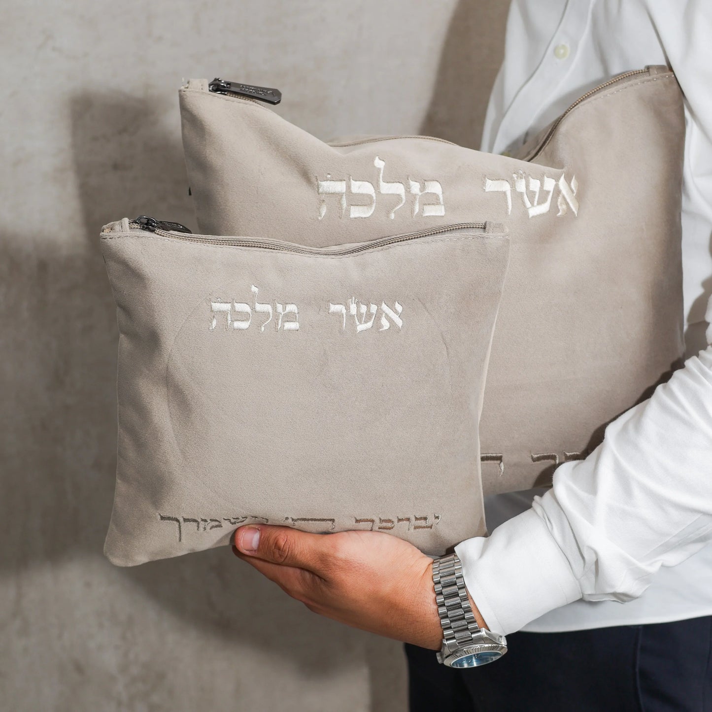 סט כיסויים לטלית ולתפילין מבד קטיפה | צבע אבן