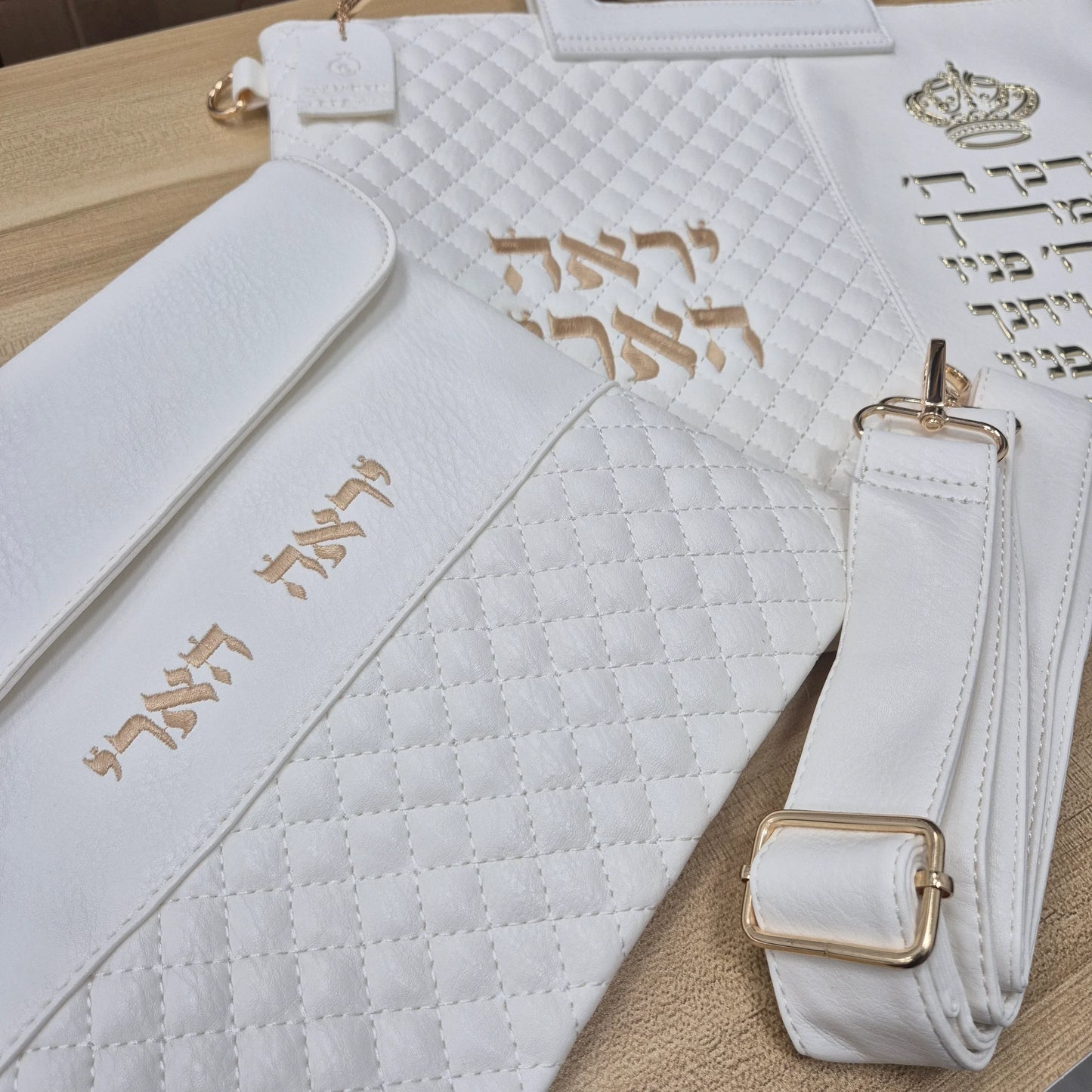 סט תיקים לטלית ולתפילין ברכת כהנים לבן זהב