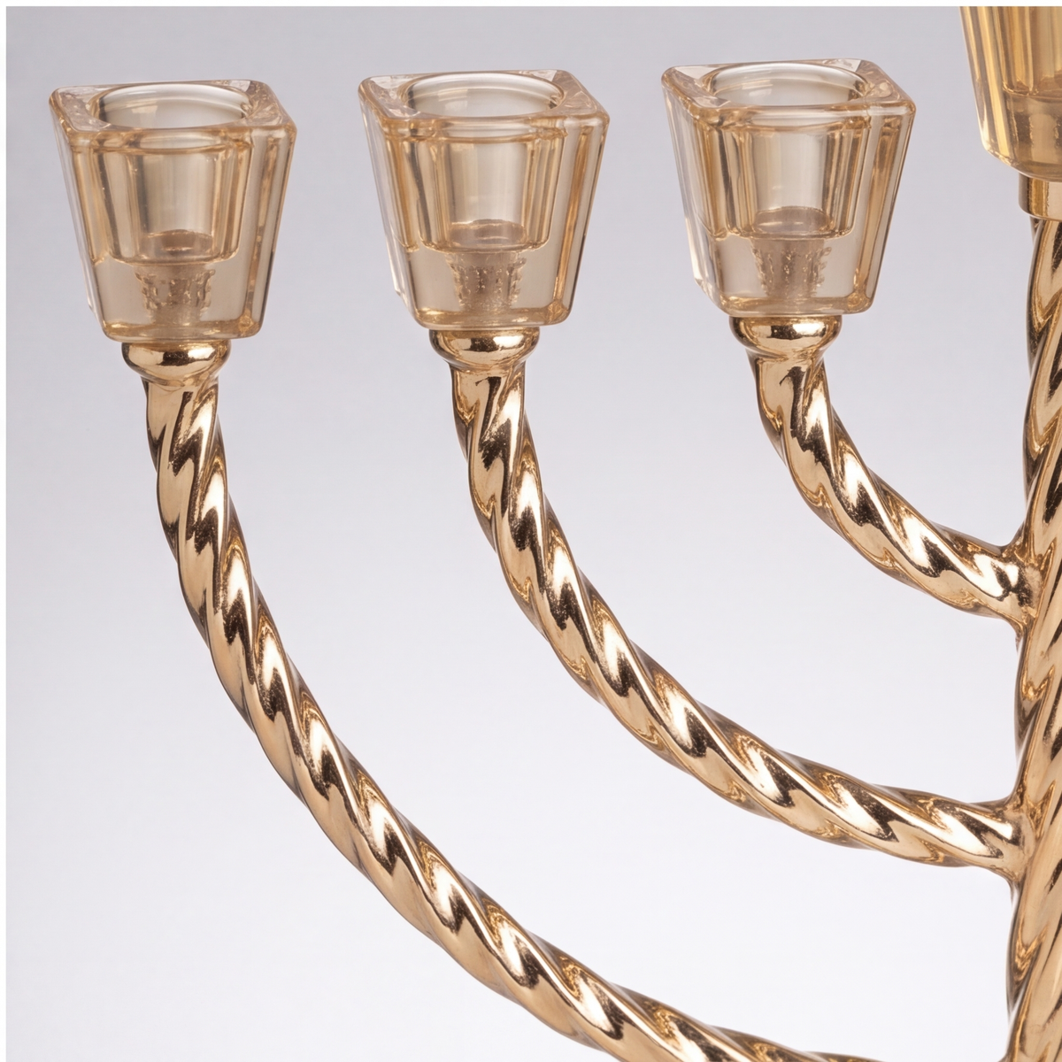 חנוכיית מקדש מסולסל | זהב