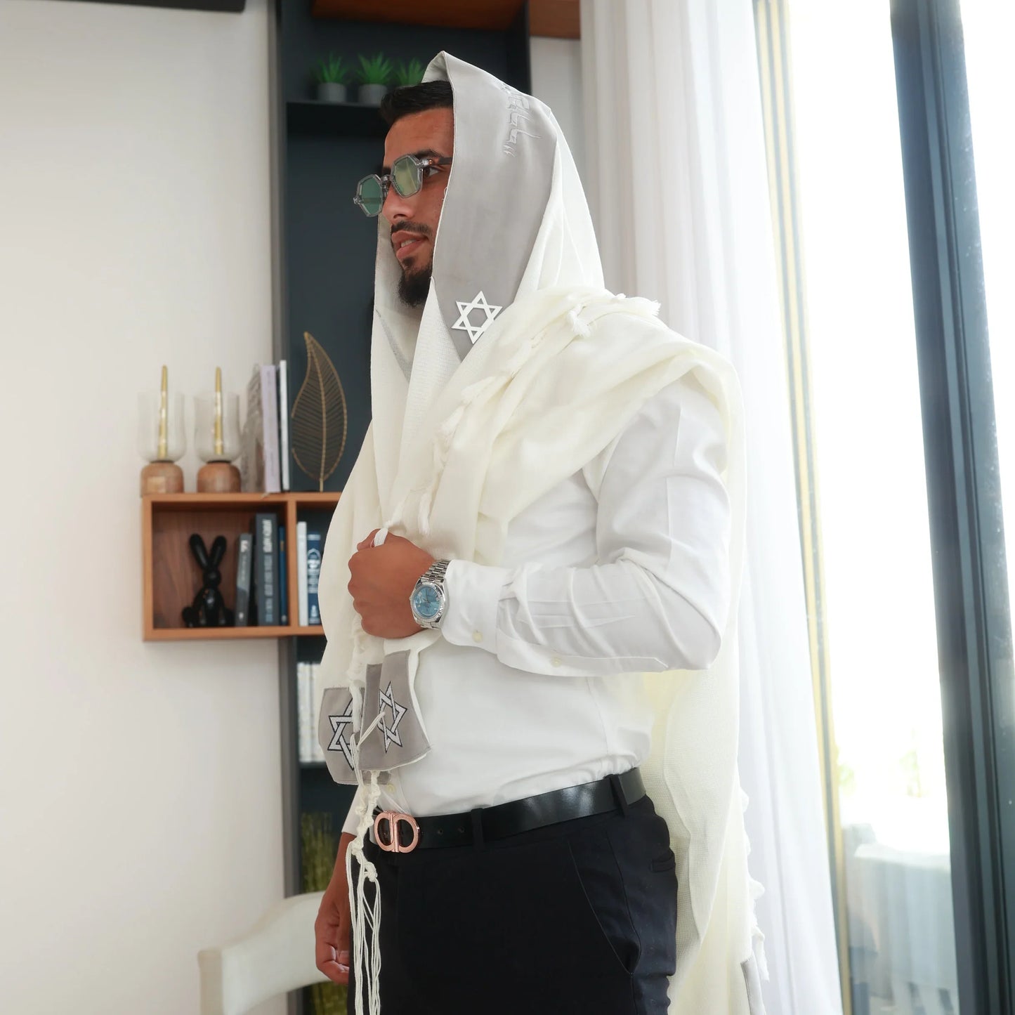 טלית צמר Premium | דגם אפור בטון בהיר חיתוך לייזר