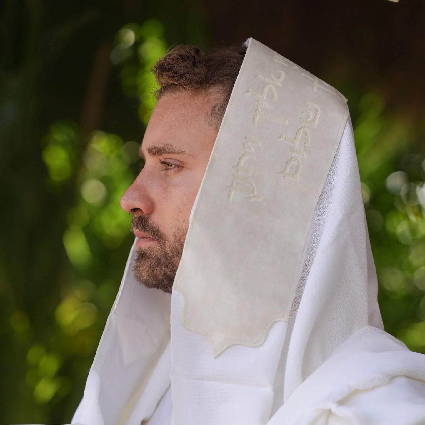 טלית צמר Premium | דגם ברכת כהנים בז בהיר בחיתוך לייזר