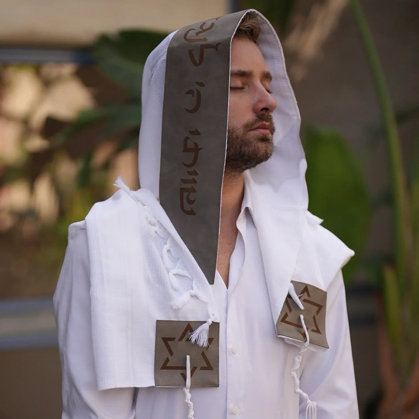 מארז לחתן שויתי ה' דמוי עור אפור כהה כיסויים וטלית צמר Premium