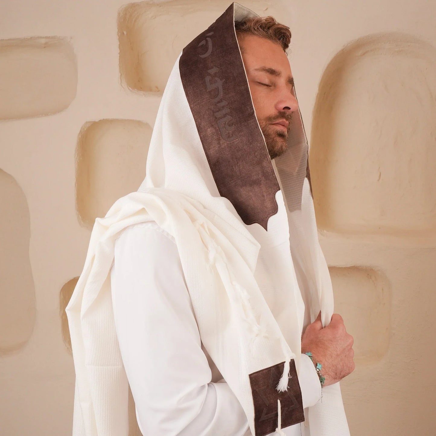 מארז לחתן שויתי ה' קטיפה חום כהה כיסויים וטלית צמר Premium