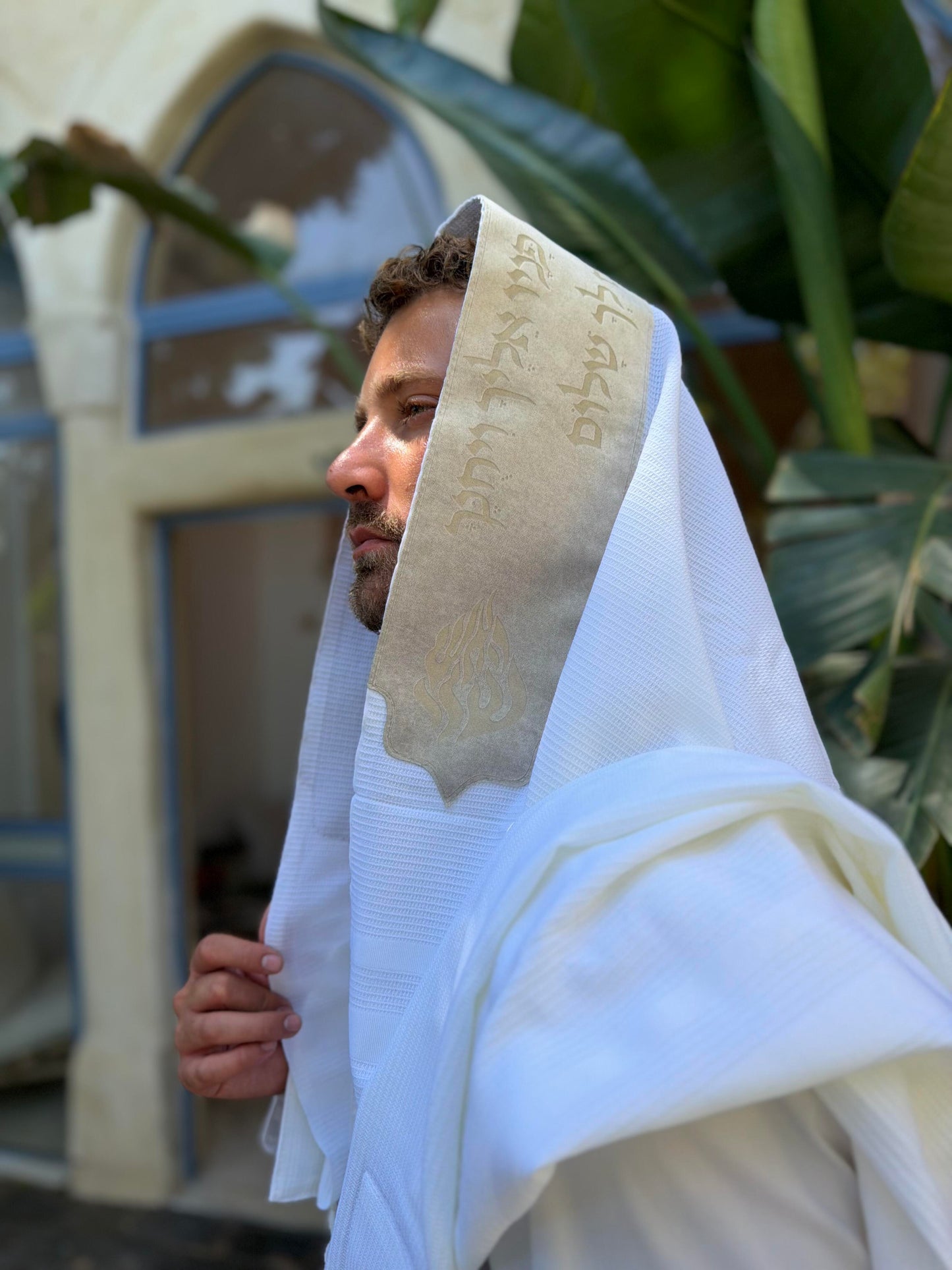 טלית צמר Premium | דגם ברכת כהנים אבן בהיר קטיפה בחיתוך לייזר