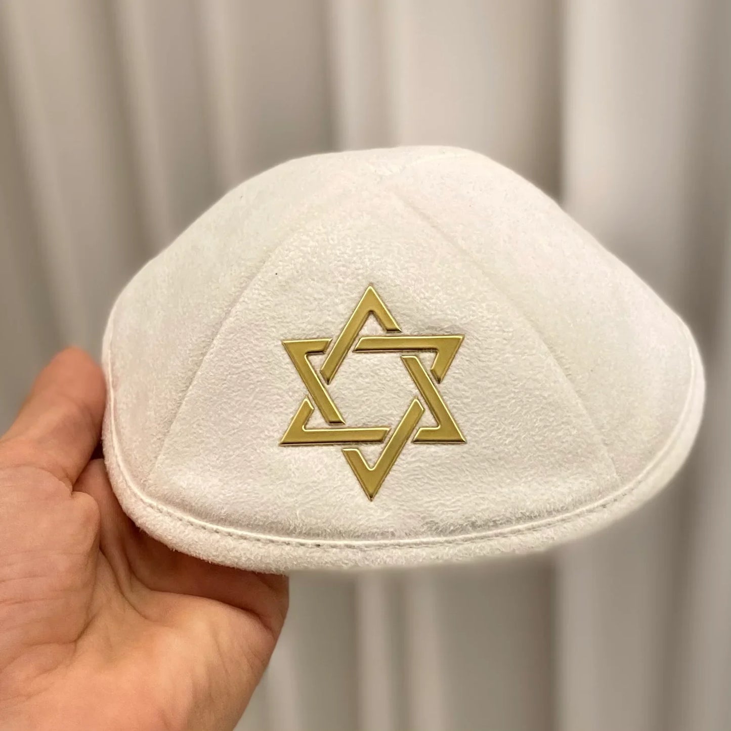 כריכות ספר תפילה רקומות ברמה גבוהה עם טבעות שמות חרוטות.