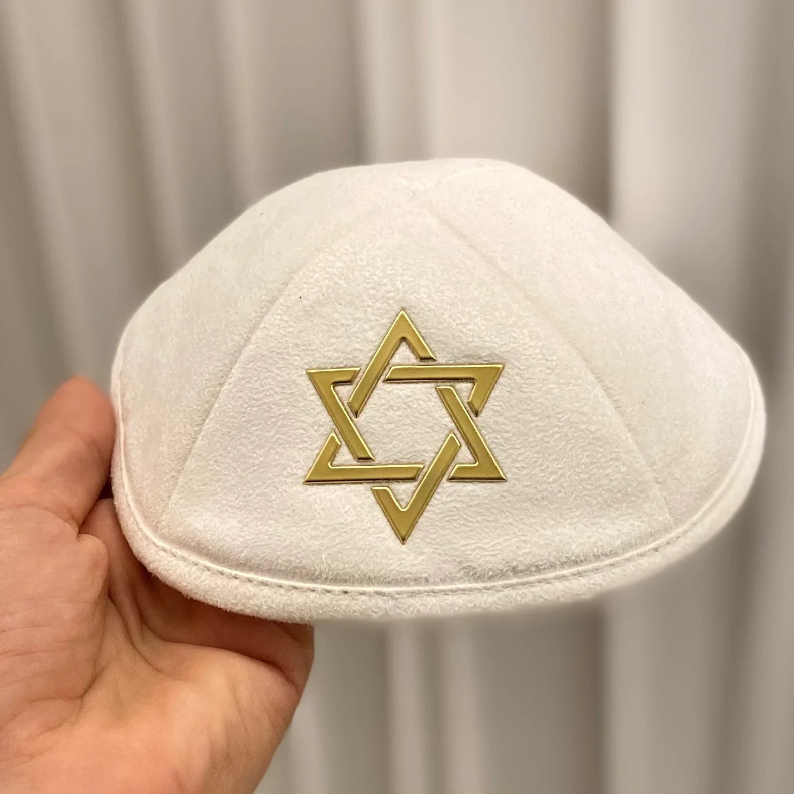 כריכות ספר תפילה רקומות ברמה גבוהה עם טבעות שמות חרוטות.