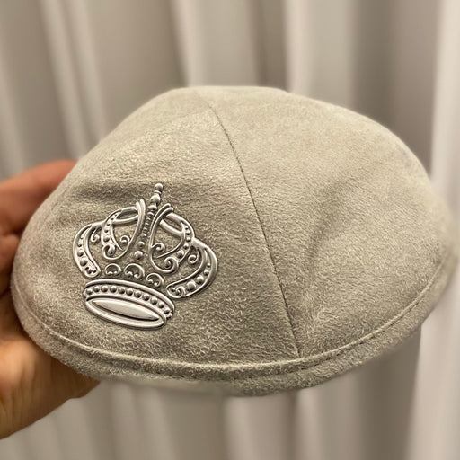 ערכות מתנות לבר מצווה כולל כיסויים לטלית משוכללים.