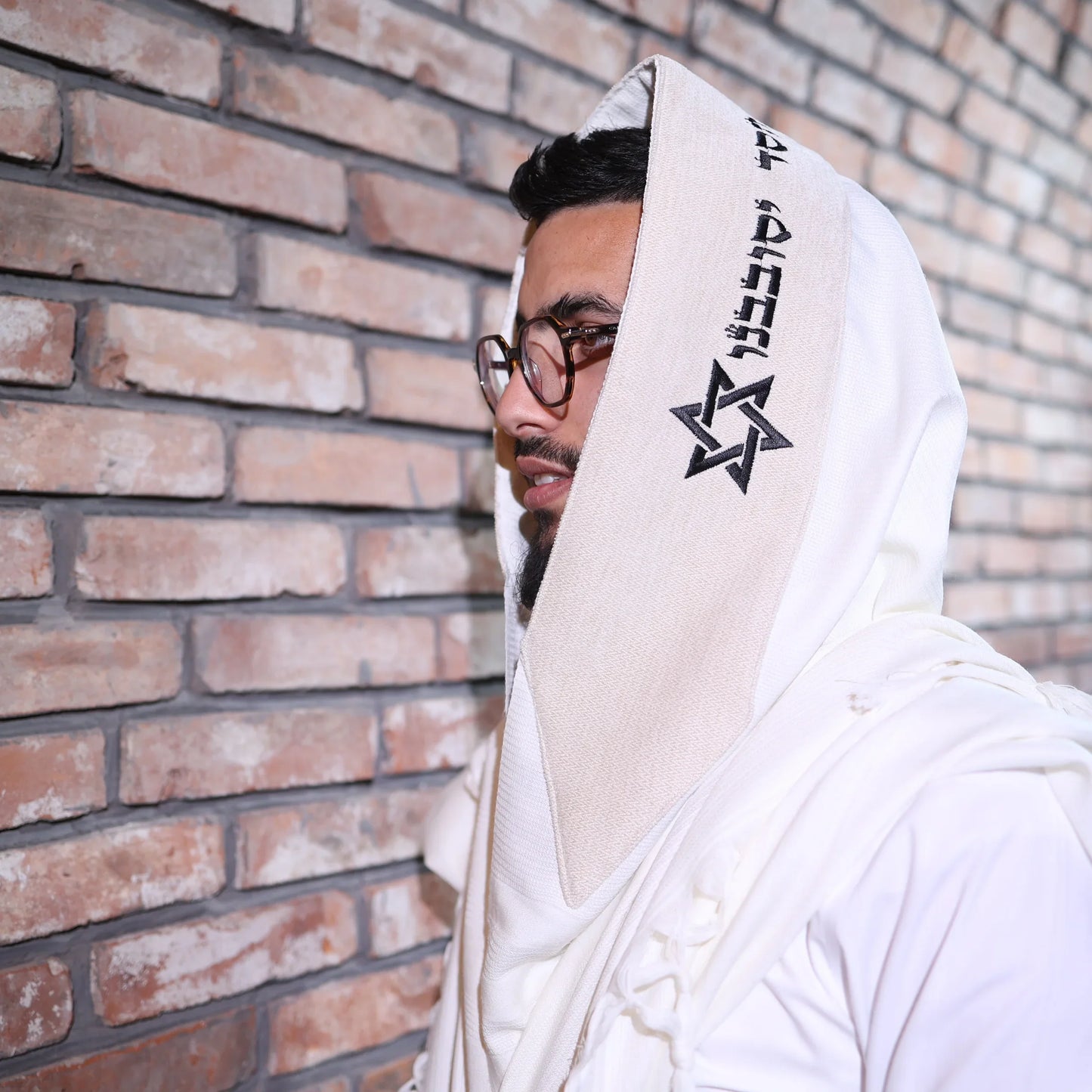 טלית צמר Premium | בז כיתוב שחור