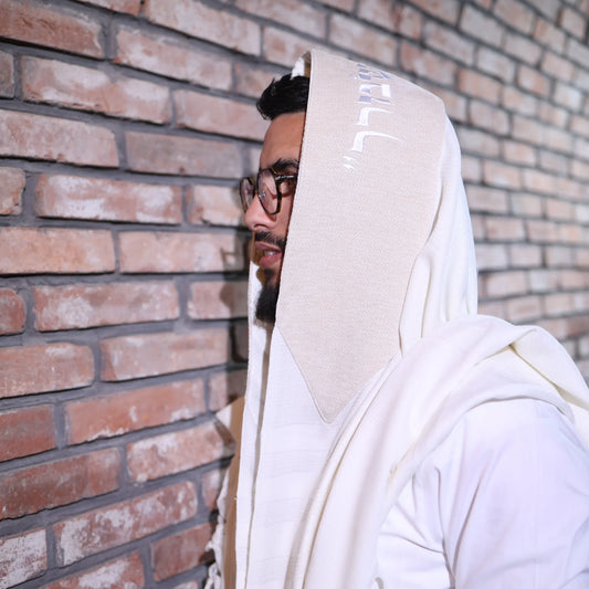 טלית צמר פרימיום דגם "ייבירך" בז' ולבן