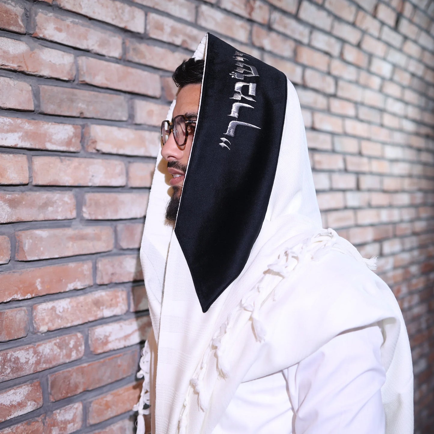 סט חתנים תיק שחור "יברכך כתר" עם טלית צמר עם סידור וכיפה