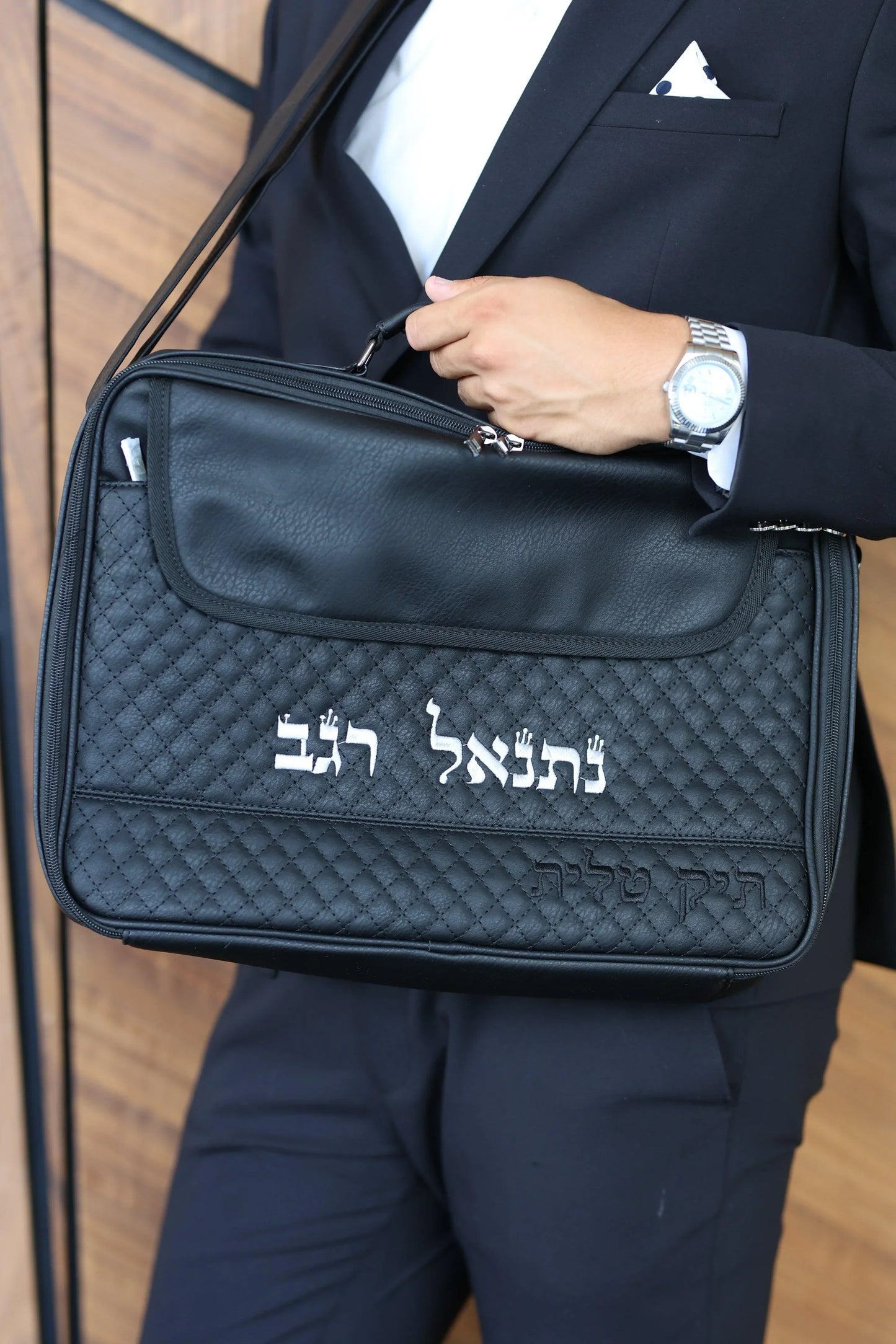 תיק טלית טרמי מעויינים שחור - rikmat.hamelech